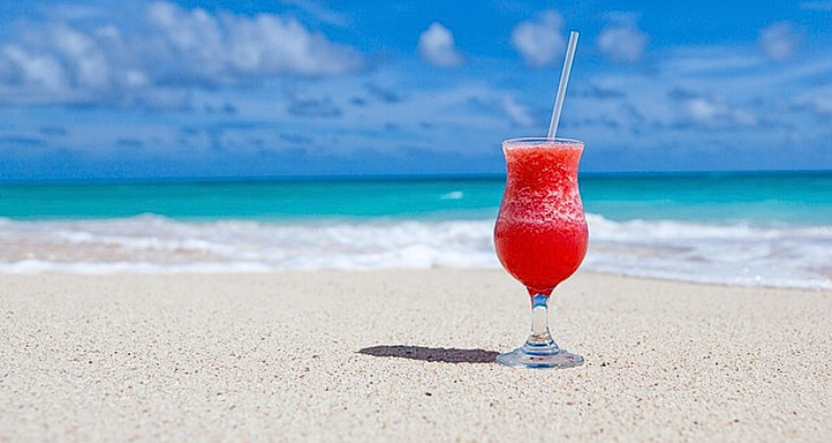 Drink com Groselha e Cachaça